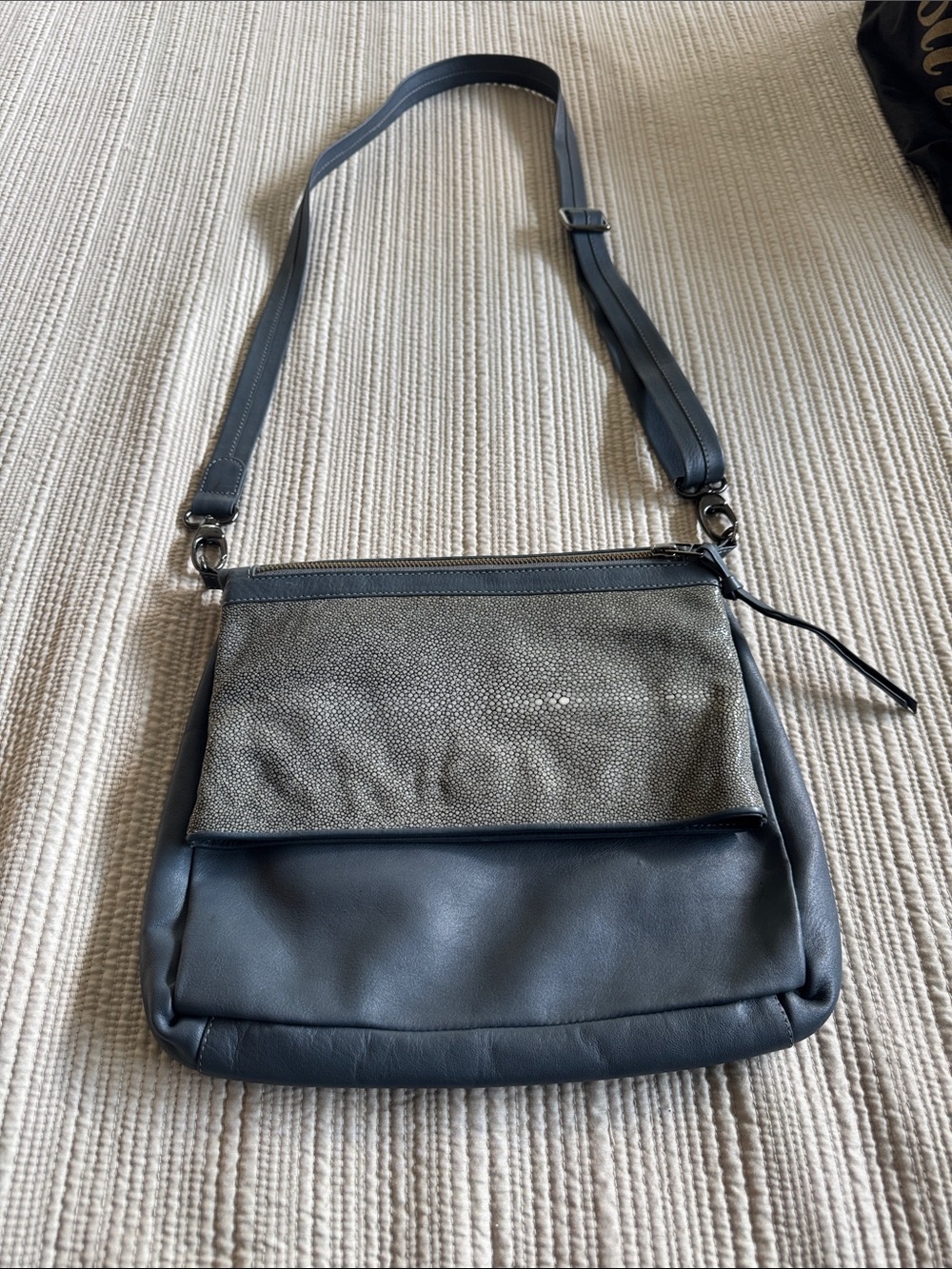 Vivo brand soft leather/shagreen Gray Crossbody Bag
